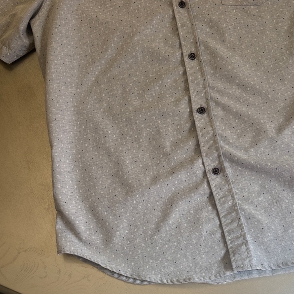 Classic Gray Button-Down Shirt for Men - Picture 7 of 9